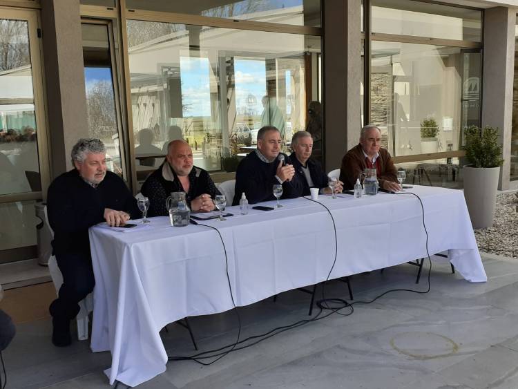 Las Cooperativas Eléctricas analizaron su preocupante situación económica financiera