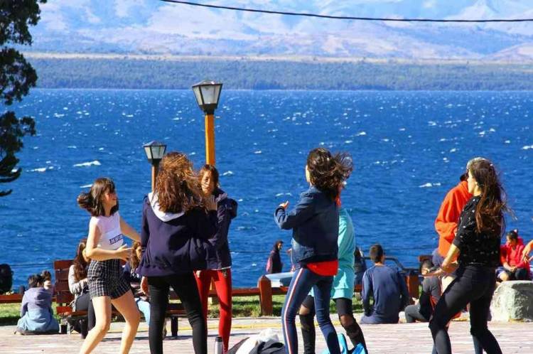 Estudiantes que vuelven de viaje a Pringles deben aislarse por contacto estrecho