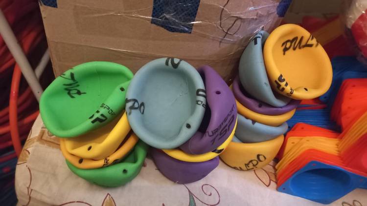 Elementos deportivos, didácticos y de limpieza para las actividades de verano