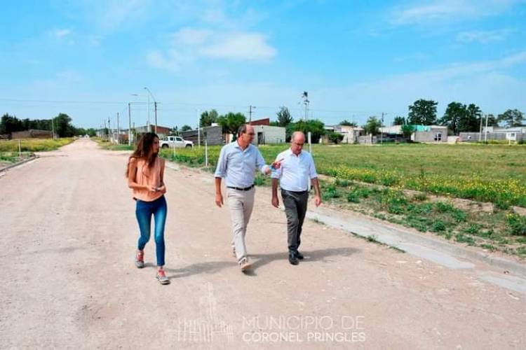 Matzkin supervisó los trabajos en los lotes del Programa Suelo Urbano