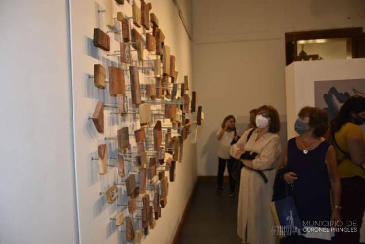 Quedó abierta la exposición “Mundo Mujeres”, de Melanie Campo