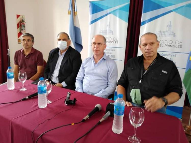 El Ministro Berni entregó nuevos vehículos para el CPR local