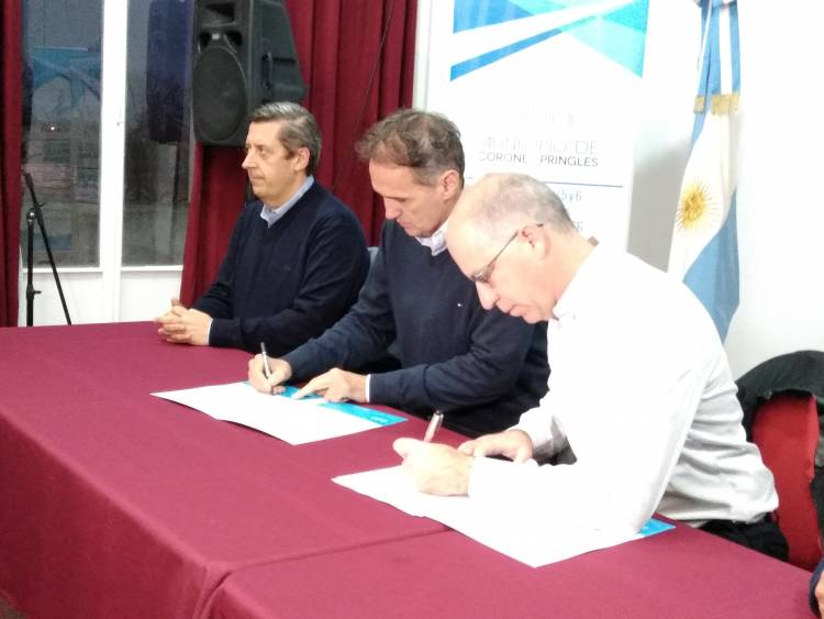 El Ministro Katopodis firmó convenios por millonarias obras en Pringles