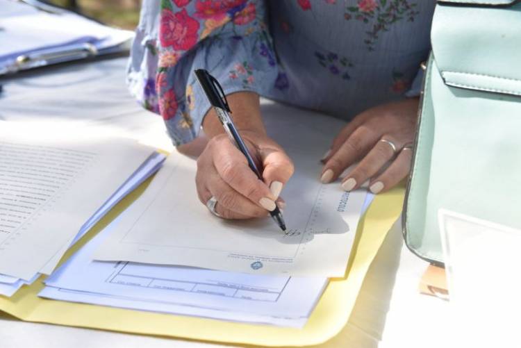 Entregarán escrituras en Pringles