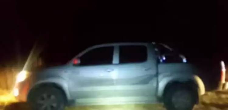 Ruta 51: Encontraron un muerto con un balazo a bordo de una camioneta