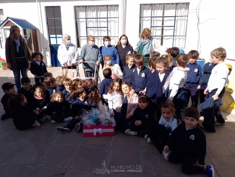 Primera entrega de juguetes‼