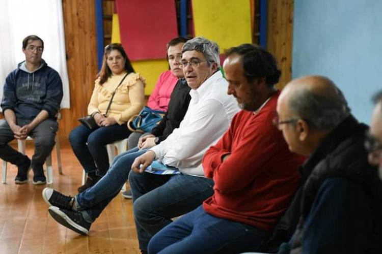El Ministro Rodríguez se reunió con Concejales y con pequeños productores