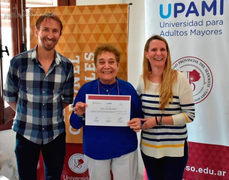 Entrega de certificados del Curso de funcionamiento de dispositivos móviles