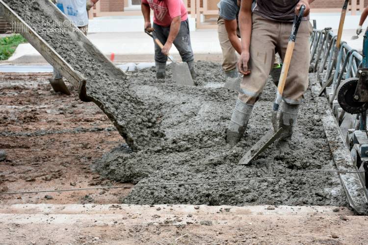 Continúan las obras de pavimento en Coronel Pringles