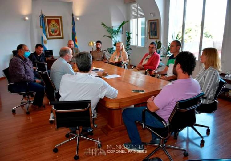 Matzkin se reunió con cooperativistas y del Sindicato de Luz y Fuerza