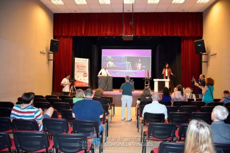 Subastaron obras de artistas locales