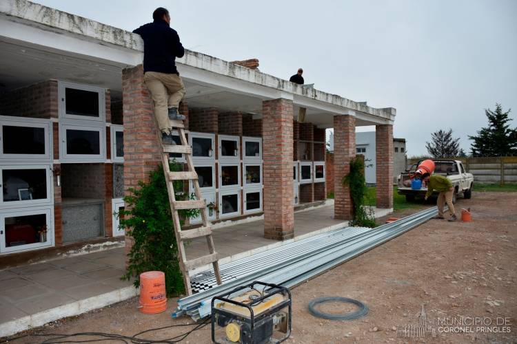 Prosiguen los trabajos de mejoras y mantenimiento en la necrópolis local