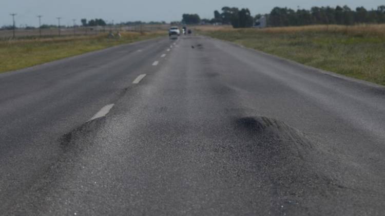 Bacheo, pavimentación y obras para rutas provinciales de la zona