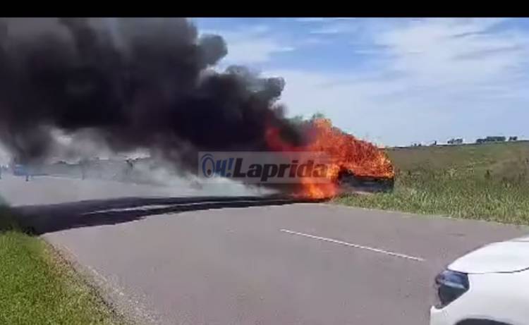 Ruta 51: Pérdidas totales en el incendio de un auto