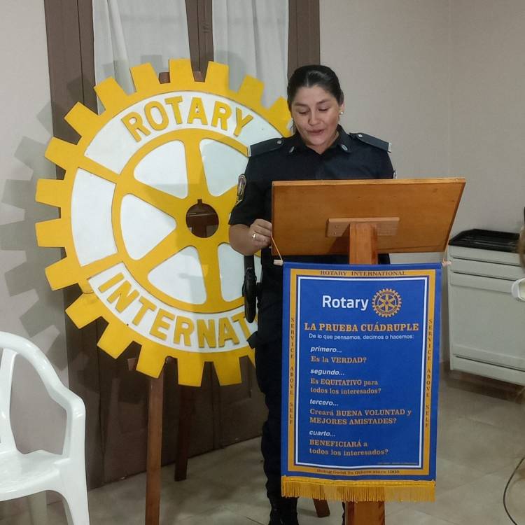 8M: El Rotary homenajeó a mujeres de la ciudad