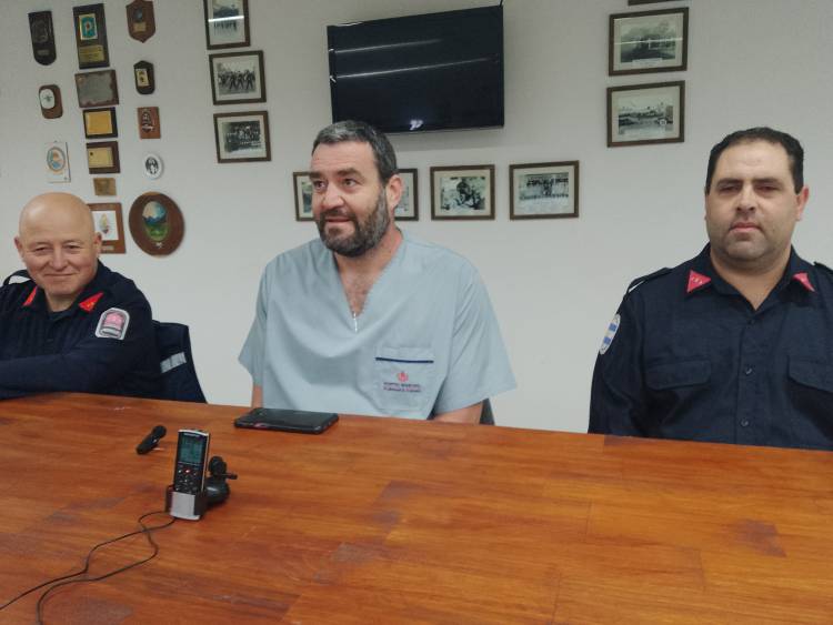 Capacitación en instituciones, maniobras de RCP y DEA