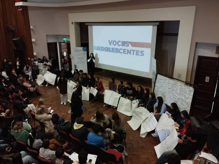 Voces Adolescentes