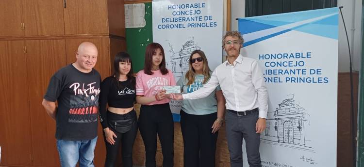 HCD: Entrega del primer premio a los ganadores del Certamen Honorable Concejo Deliberante Estudiantil