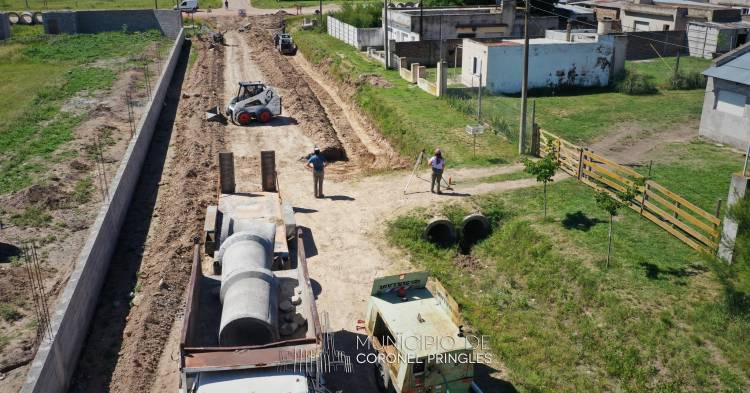 Comenzaron los trabajos de entubado del canal a cielo abierto de Bvard. Reconquista (25) y calle Cabrera