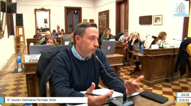 El peronismo propone una suba menor de tasas y sin cláusulas gatillos