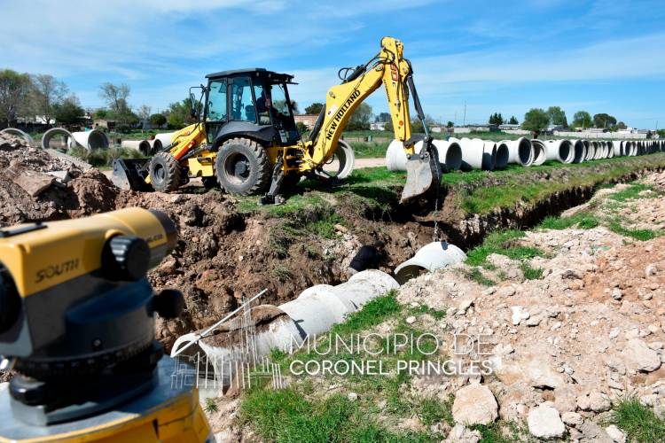 Continúa el entubado del canal a cielo abierto del Boulevard Reconquista