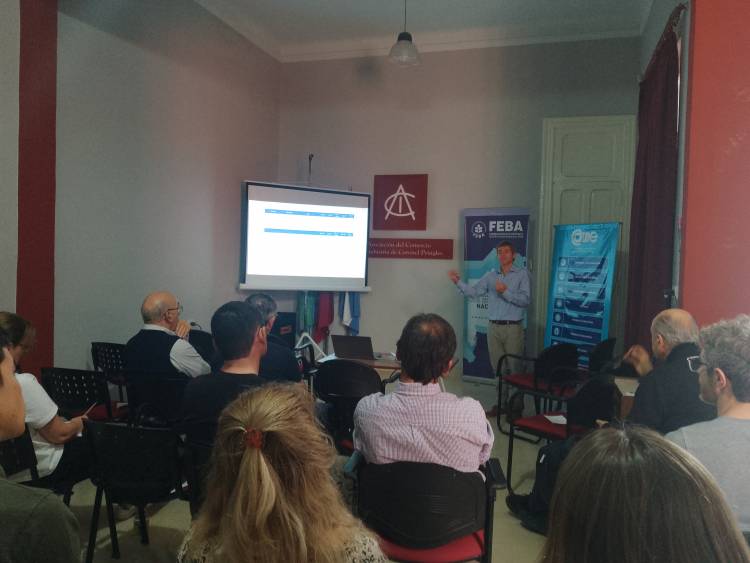 José Tonelli brindó una charla de economía en la ACI