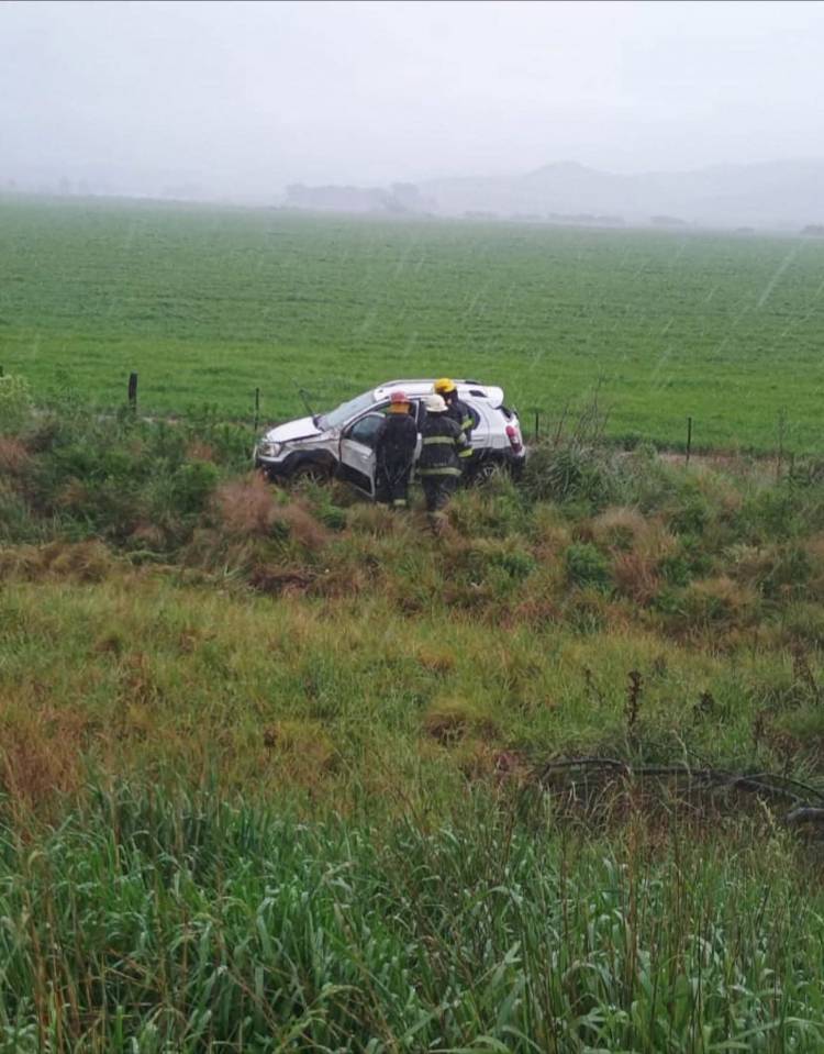 Accidente en Ruta 72 por acumulación de agua: el conductor resultó ileso