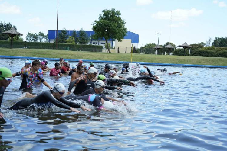 Resultados del Triatlón "Conono" González