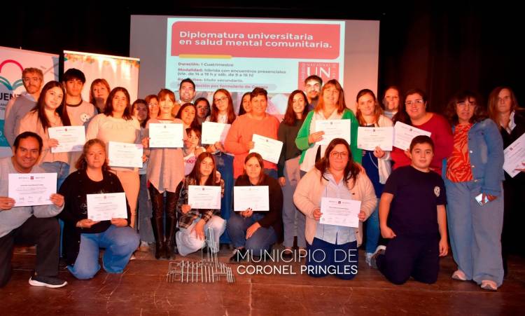 Entrega de certificados de la Diplomatura en Salud Mental Comunitaria
