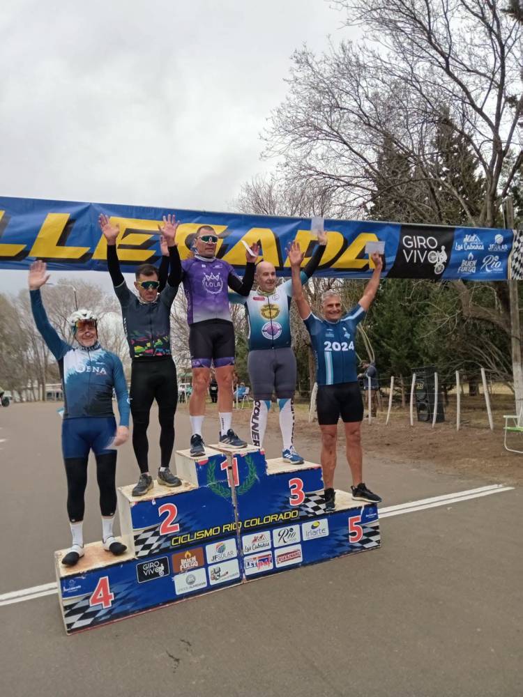Bochín Mandrini y Guillermo Erro participaron de una carrera en Río Colorado