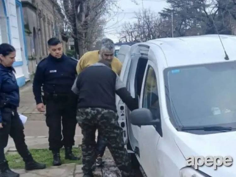 Trasladan a Del Valle al Penal de Saavedra