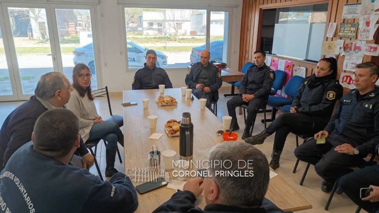 Se llevó a cabo una reunión con integrantes del Comité de Crisis y autoridades policiales de la zona