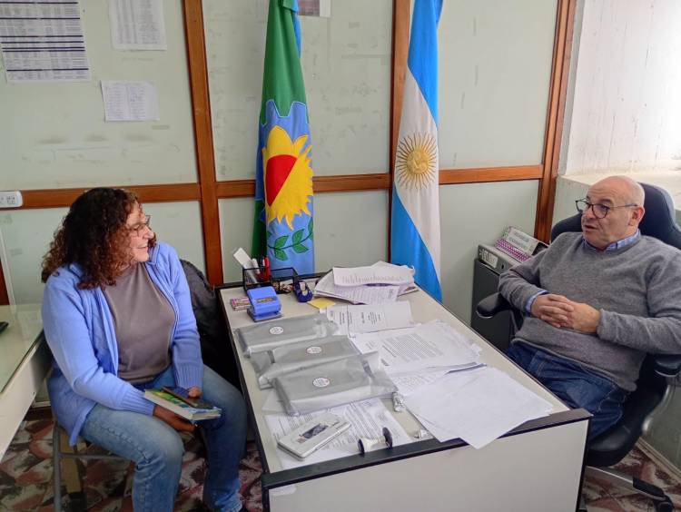 González visitó Pringles y mantuvo una agenda de trabajo con Cabanillas
